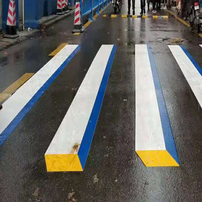 Machen thermoplastisches Fahrbahnmarkierungsband des Antiflecks reflektierendes Pflasterungsoberflächenband glatt